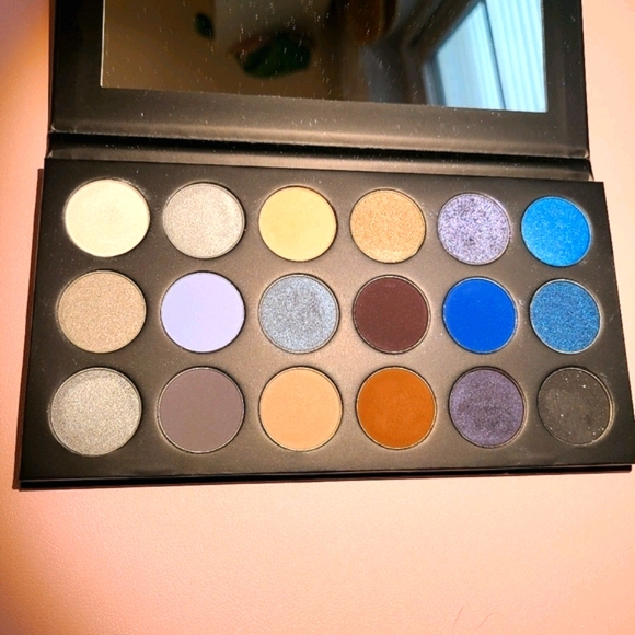 Morphe Artistry Palette 18A Blue Ya Away  Palette - Picture 6 of 11